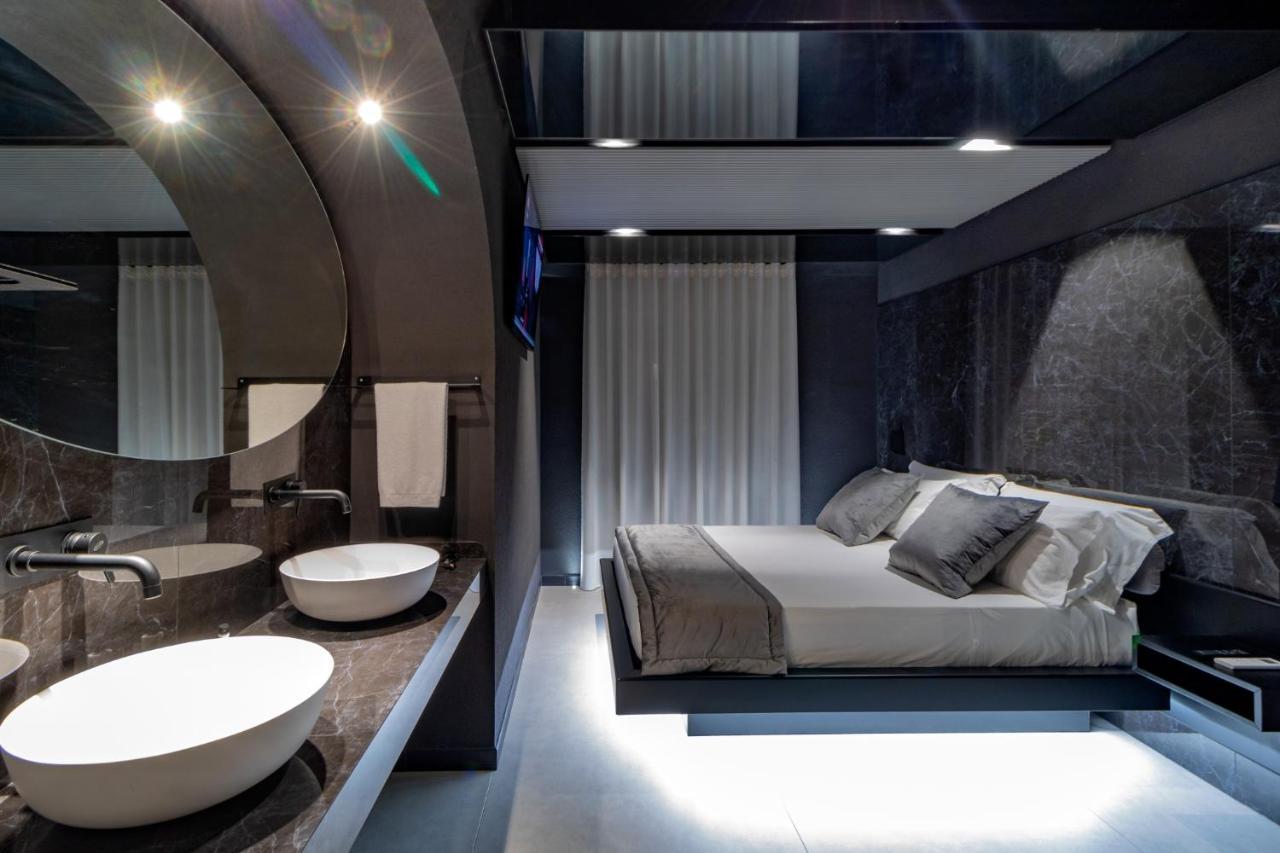 4 Suites " Unconventional Living Rooms " Catania Ngoại thất bức ảnh