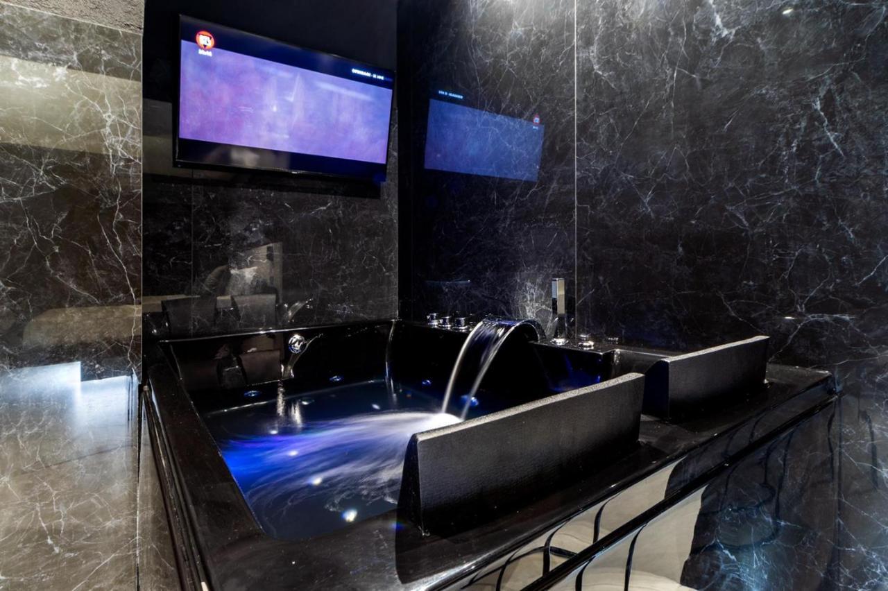 4 Suites " Unconventional Living Rooms " Catania Ngoại thất bức ảnh