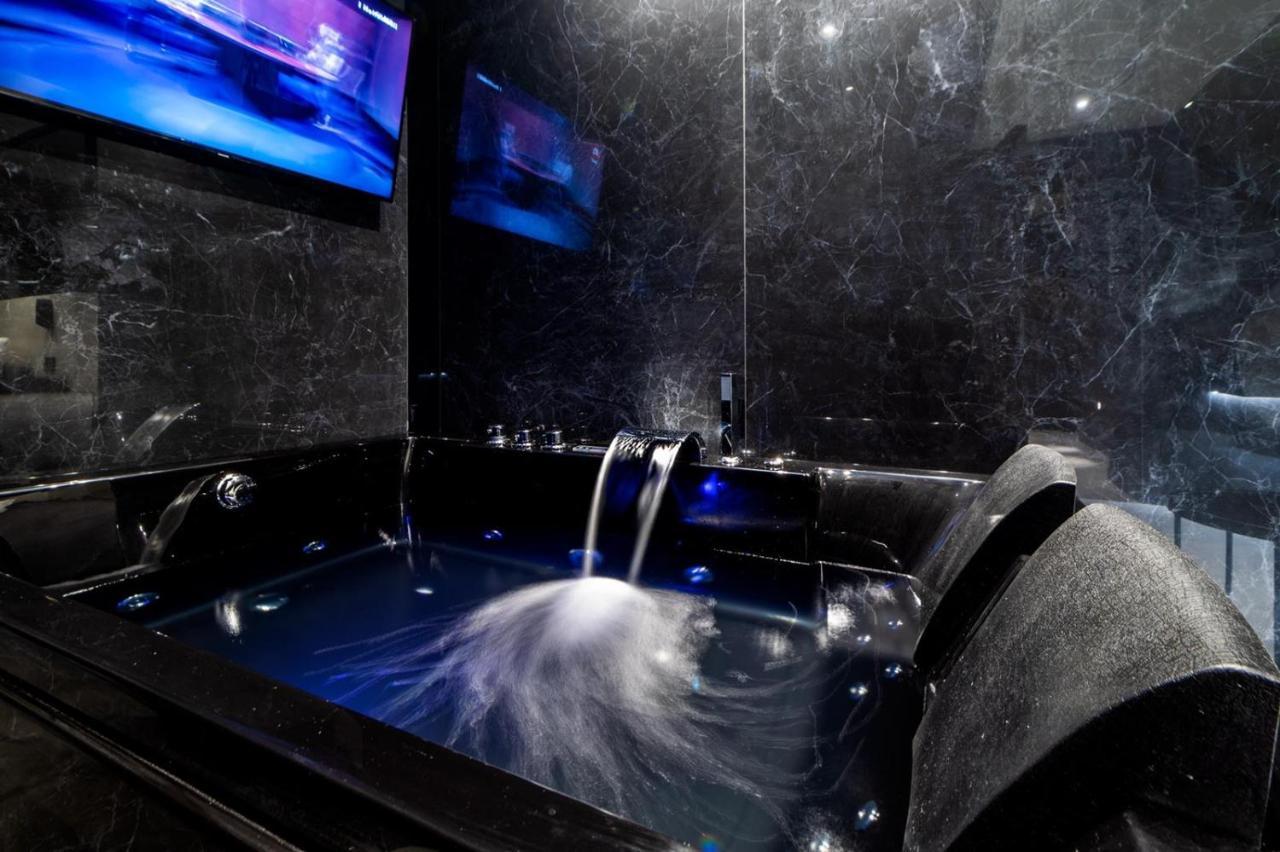 4 Suites " Unconventional Living Rooms " Catania Ngoại thất bức ảnh