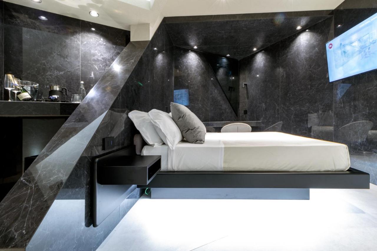 4 Suites " Unconventional Living Rooms " Catania Ngoại thất bức ảnh